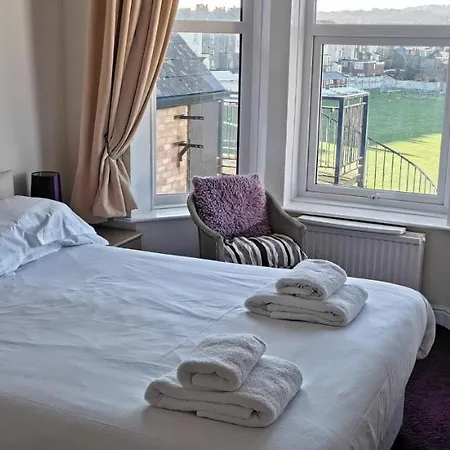 Cricketers View Apartment *